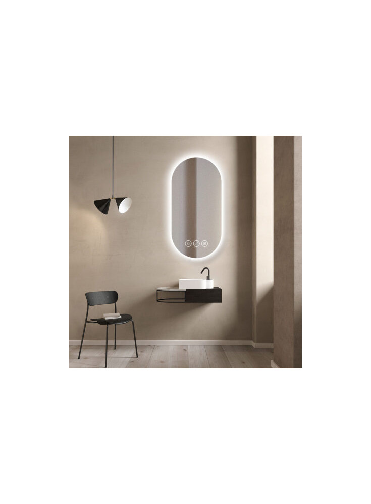 badrumsspegel med LED-bakgrundsbelysning. Vilma