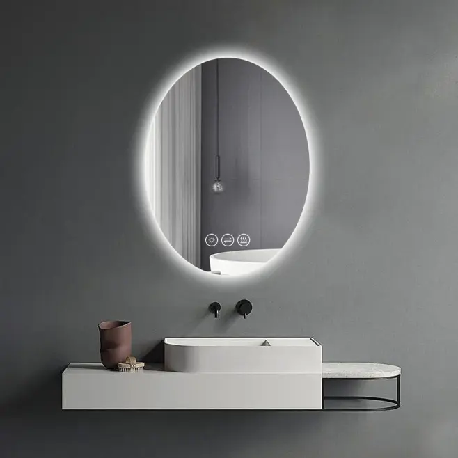 Oval badrumsspegel med belysning och antidim. Badrumsspegel från spegelbutiken.se finns online och i butik
